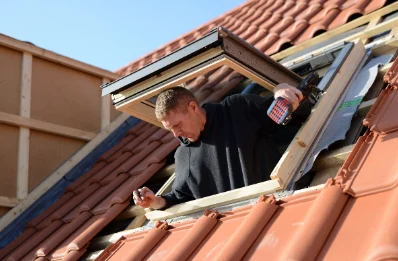 Pose de fenêtres de toit Velux au Monteil-au-Vicomte